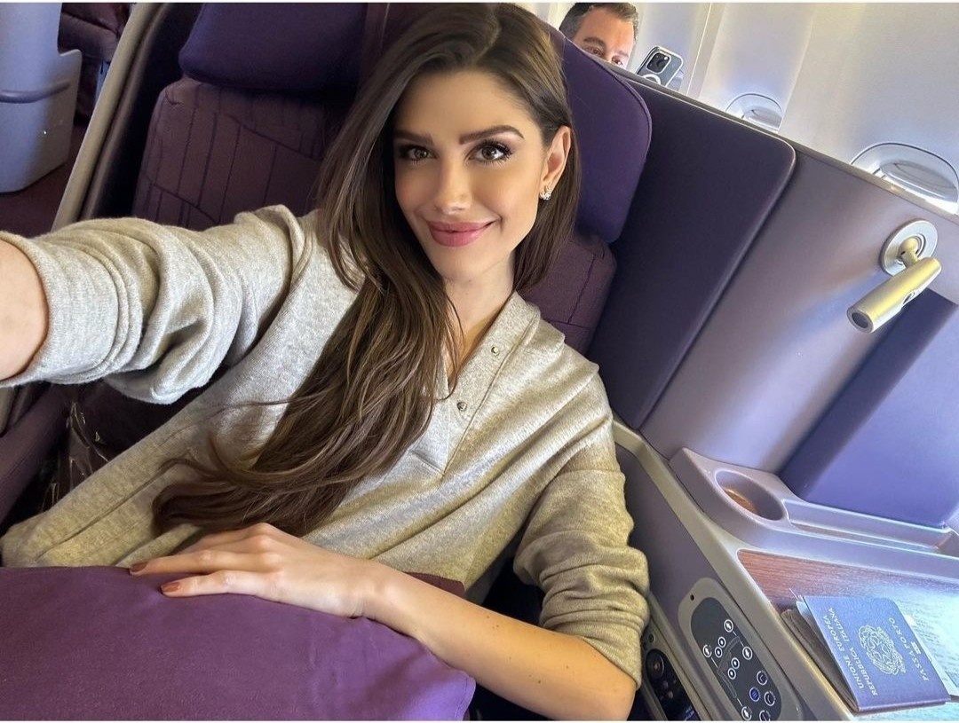 Hoa hau Hoa binh anh 1