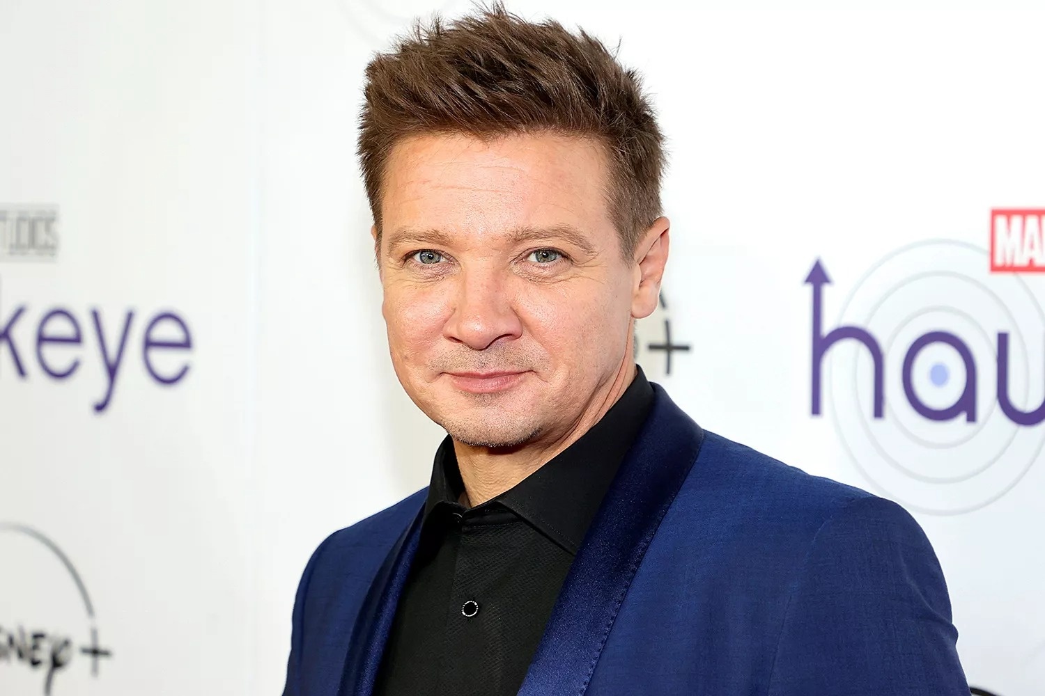 Jeremy Renner bi tai nan anh 1