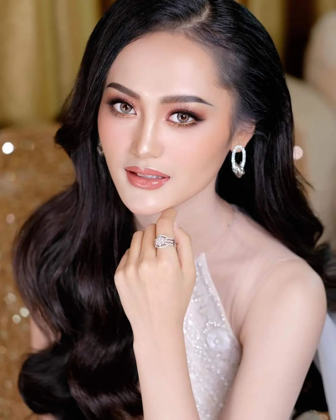 Hoa hau Hoan vu anh 11