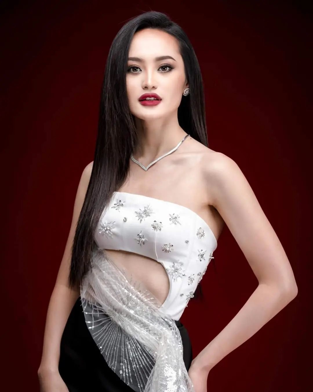 Hoa hau Hoan vu anh 9