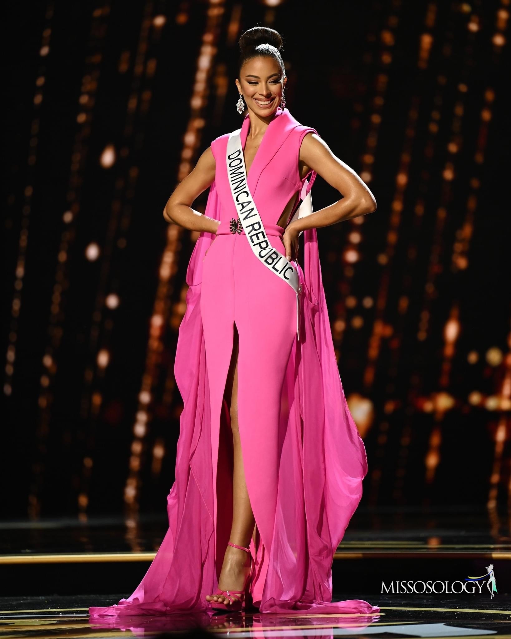 Hoa hau Hoan vu anh 14