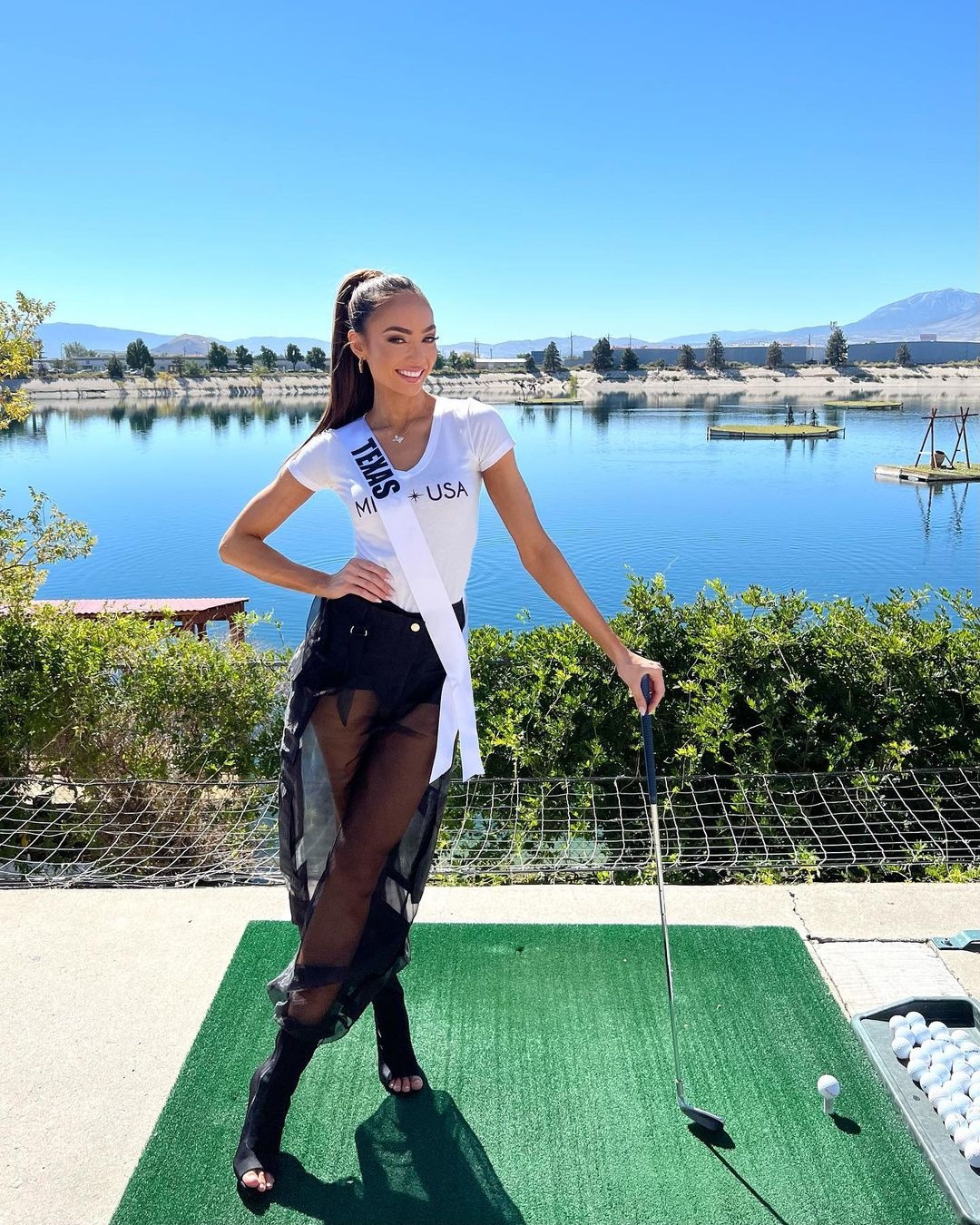 Hoa hau Hoan vu anh 13