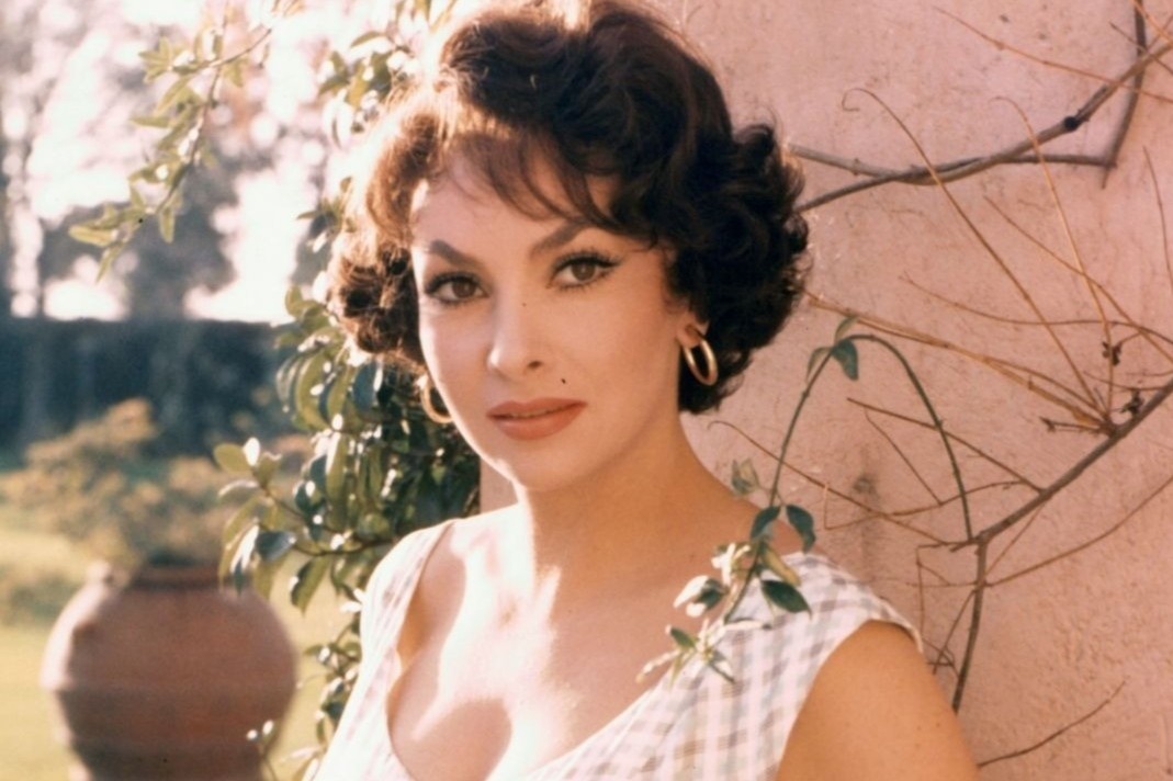 Nu chinh 'Thang gu Nha tho Duc Ba' qua doi nhung su quyen ru con mai hinh anh