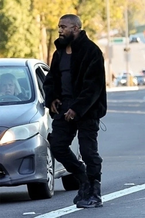 Kanye West noi gian anh 2