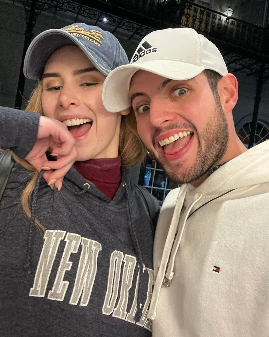 Hoa hau Hoa binh anh 2