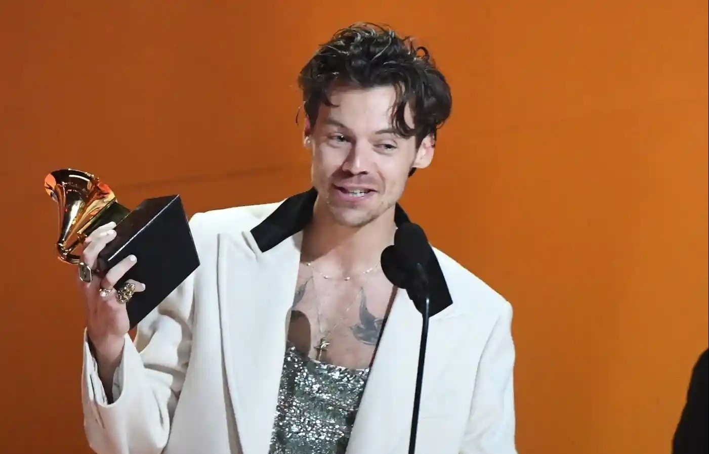 Grammy 2023 khep lai voi chien thang quan trong cua Harry Styles hinh anh