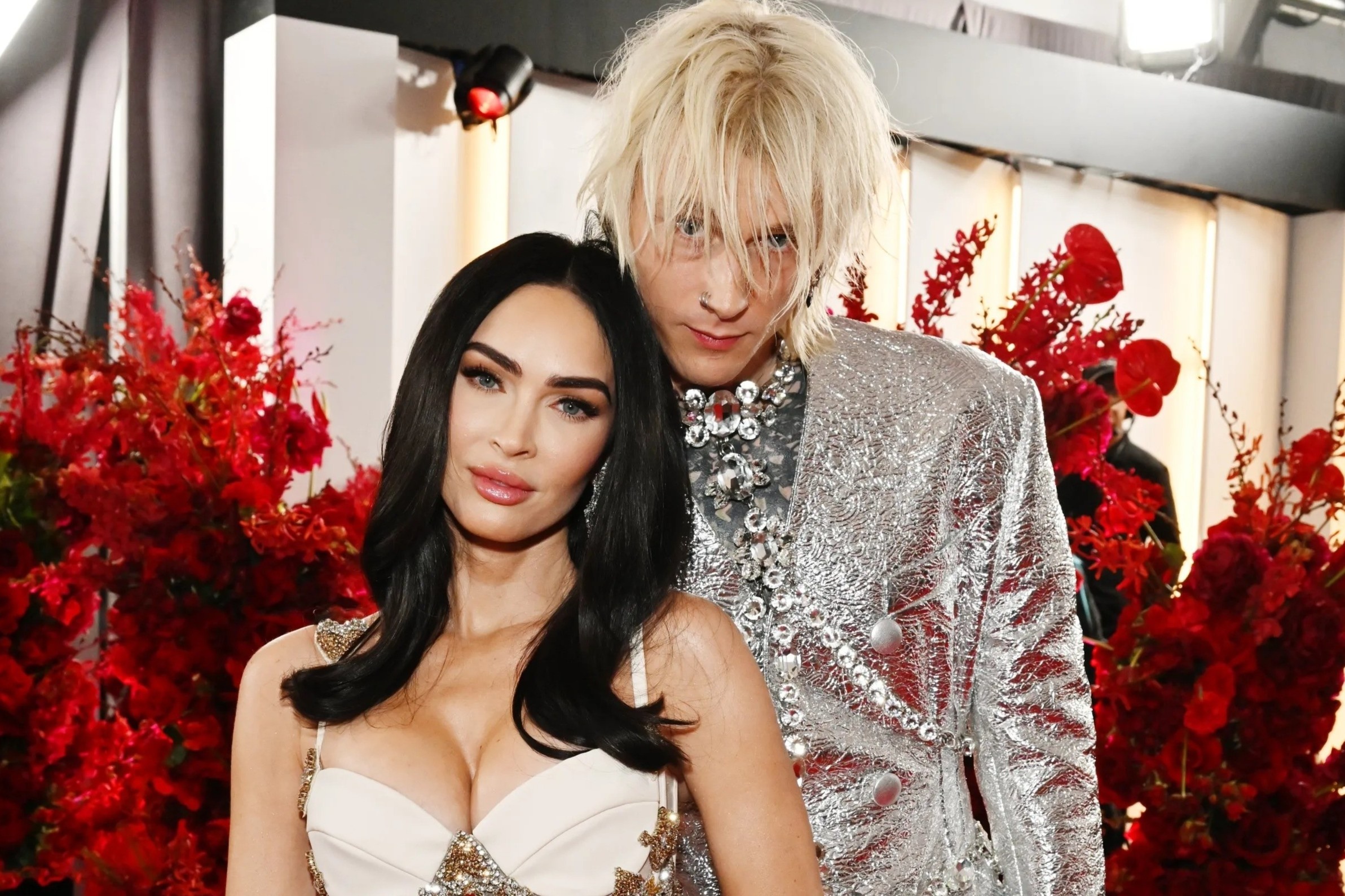 Phan ung cua Megan Fox truoc tin don chong sap cuoi ngoai tinh hinh anh