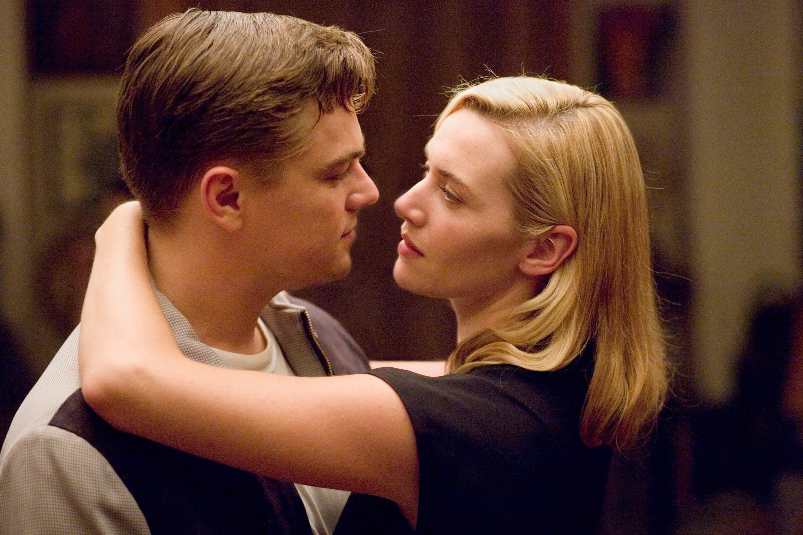 Kate Winslet tung dong canh nong voi DiCaprio truoc mat chong cu hinh anh