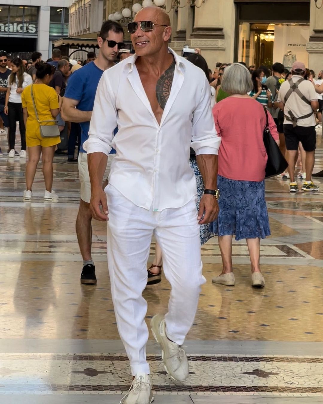 The Rock ảnh 4 The Rock anh 4