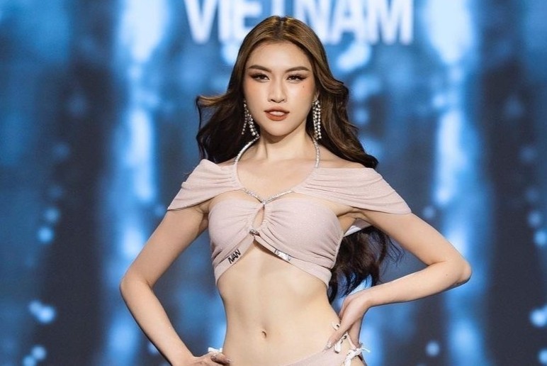 Khan gia buc xuc voi chung ket Miss Charm hinh anh