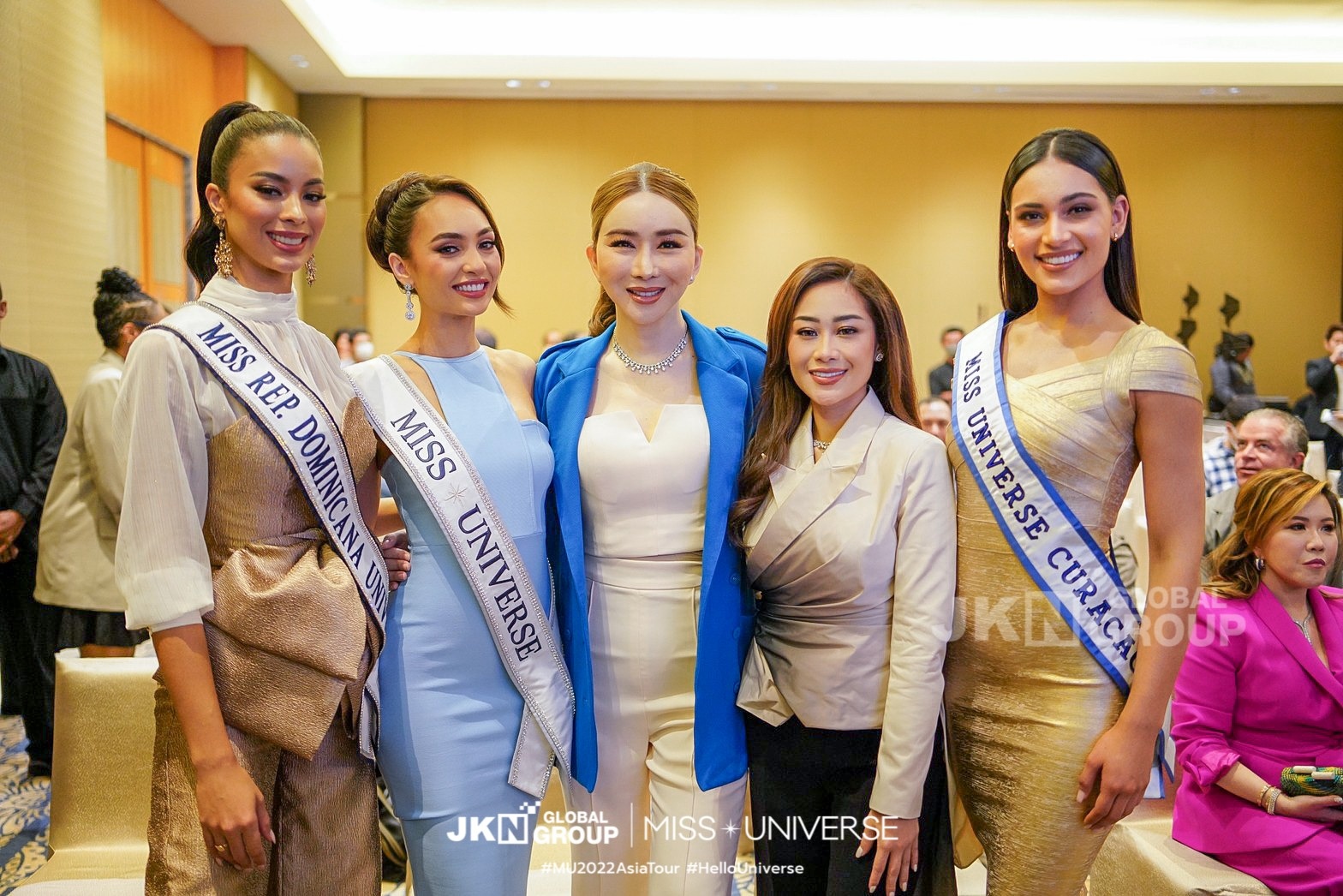 Hoa hau Hoan vu anh 1