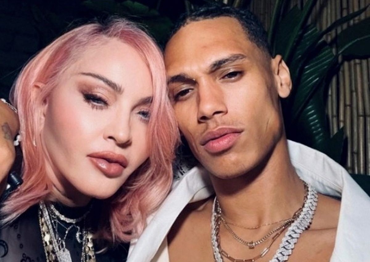 Madonna chia tay ban trai kem 41 tuoi hinh anh