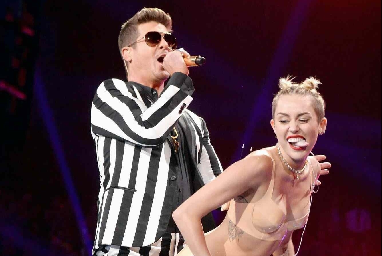 Mat trai cua am nhac goi duc hinh anh