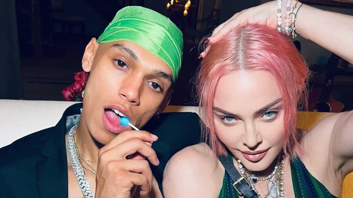 Madonna hen ho anh 3