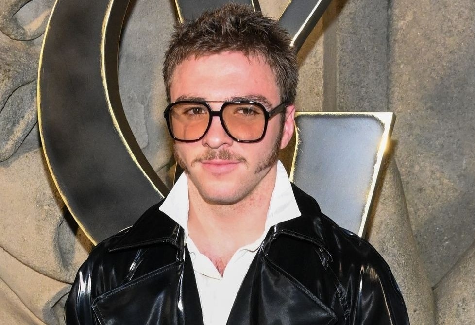 Ve ngoai khac la cua con trai Madonna hinh anh