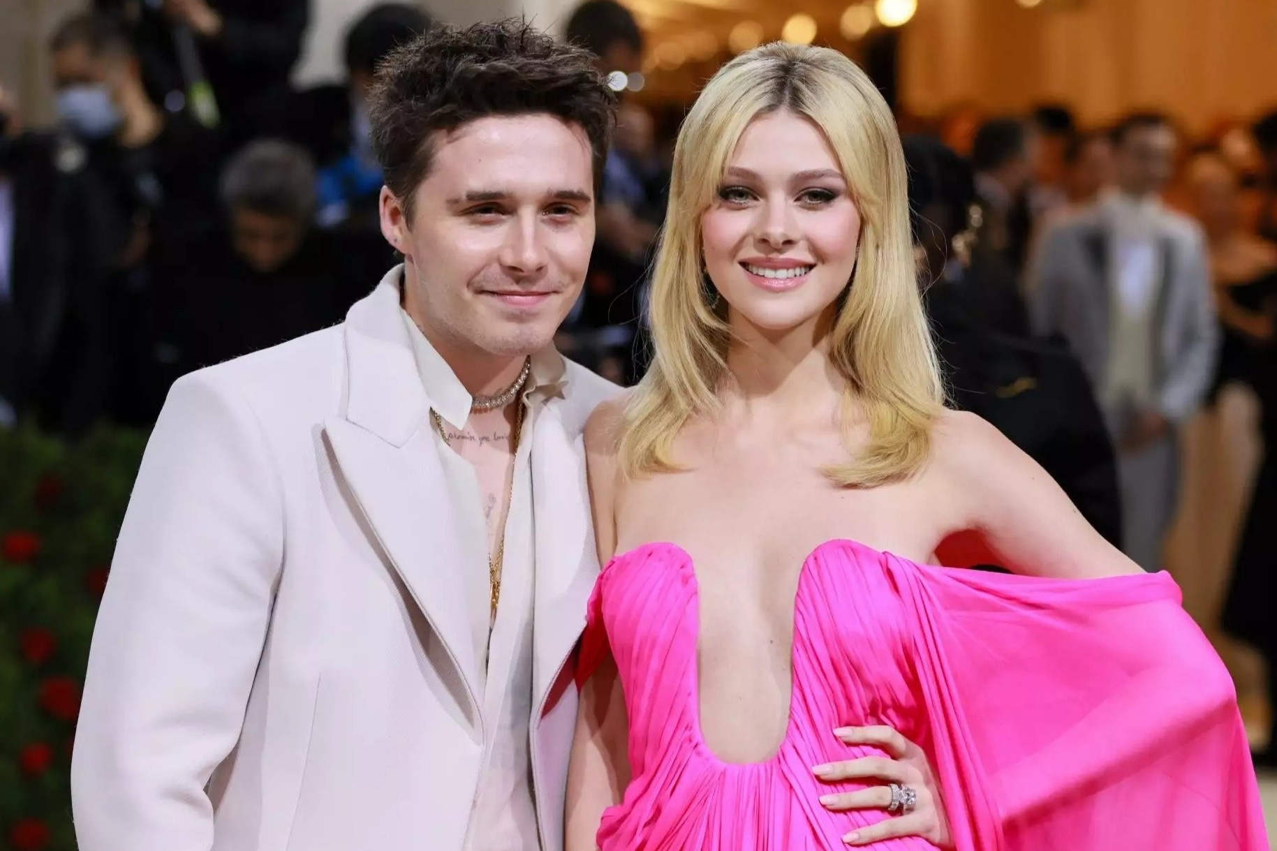 Brooklyn Beckham lai bi chi trich hinh anh