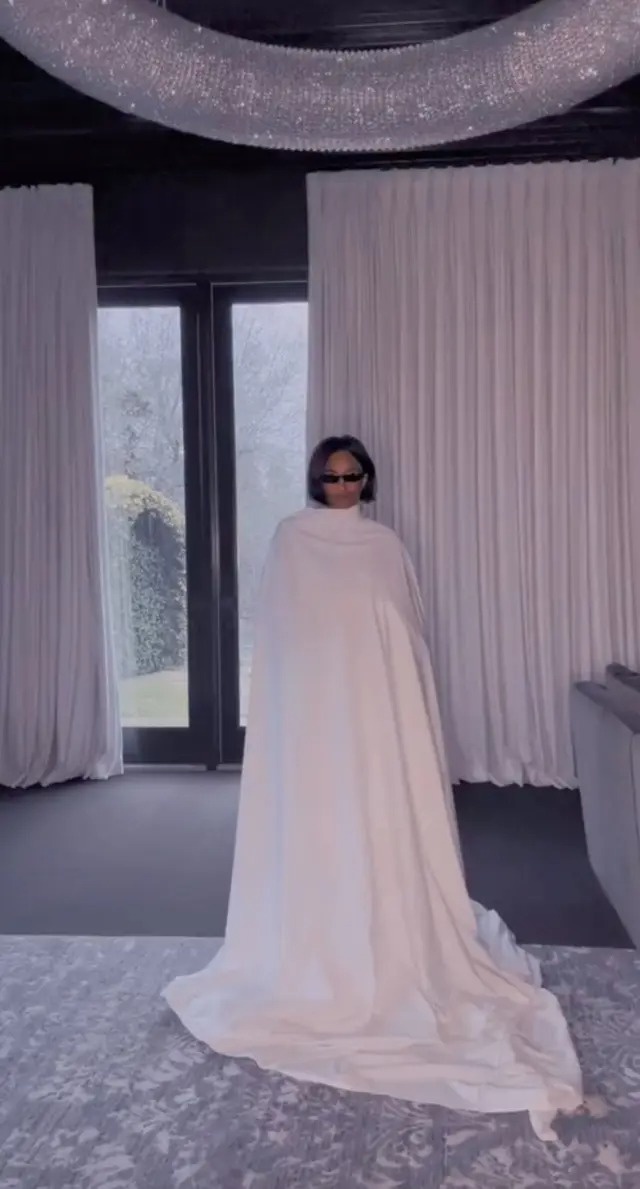 Nguoi mau ho hang anh 1