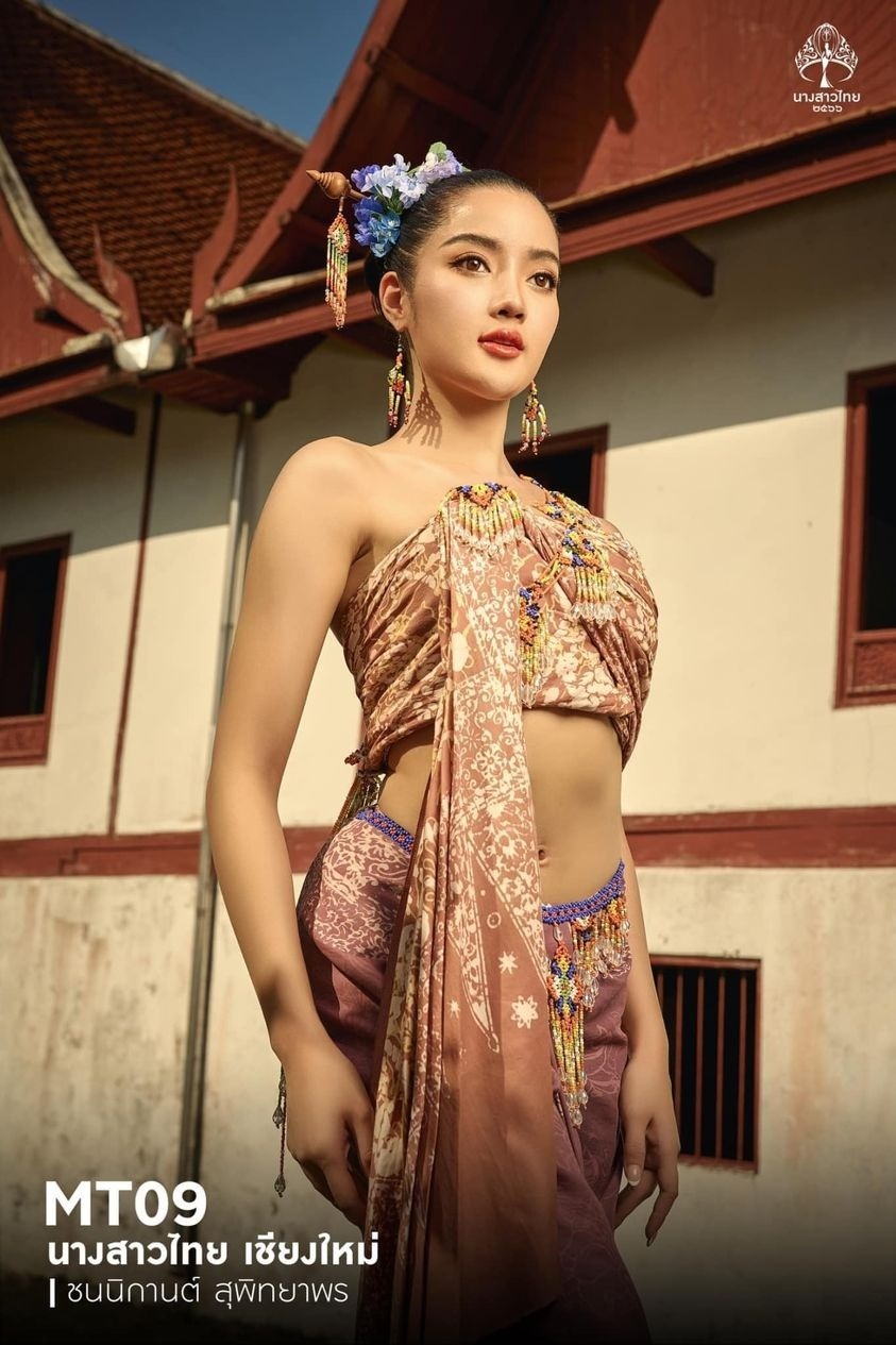 Hoa hau Thai Lan anh 14