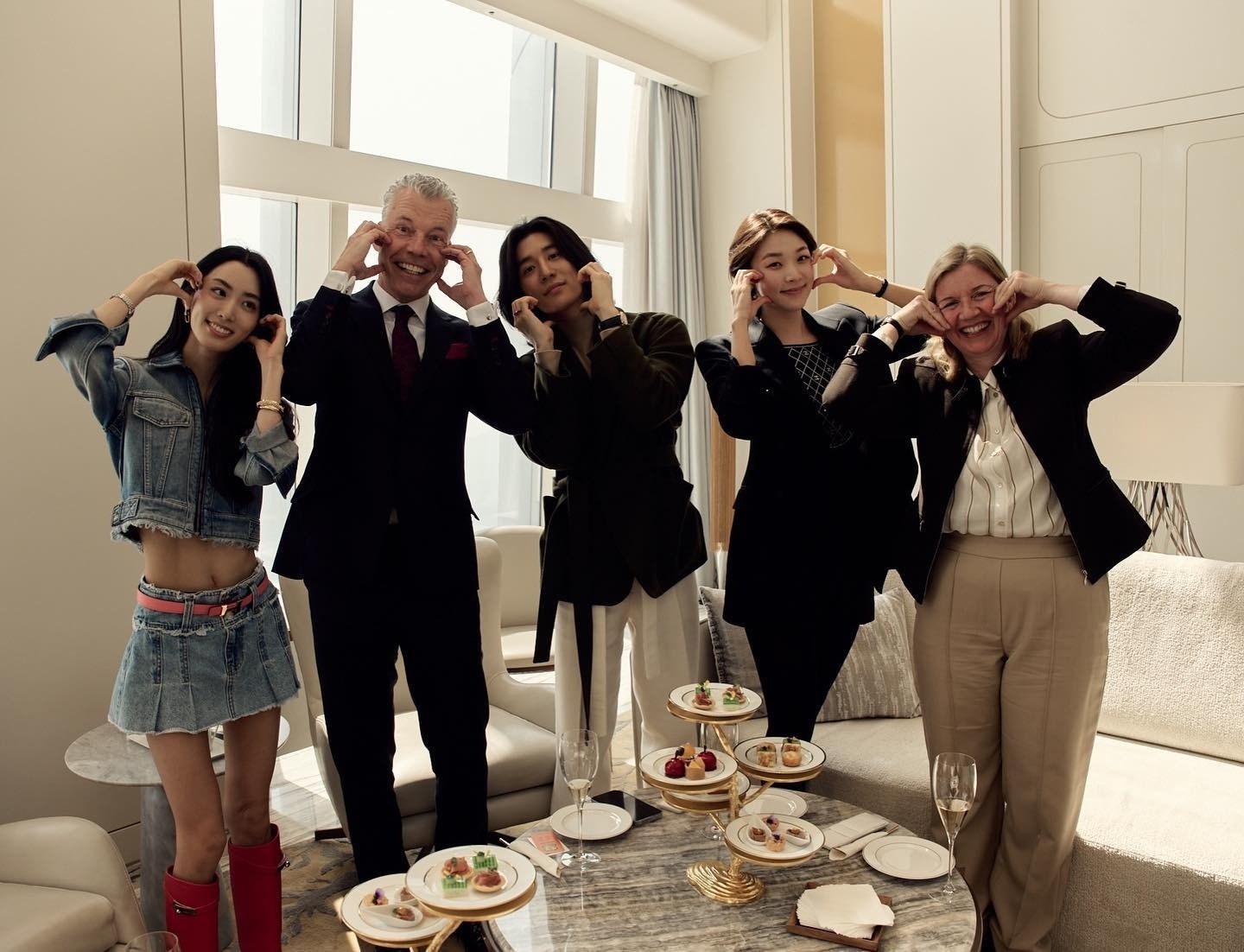 Hoa hau Trai Dat anh 6