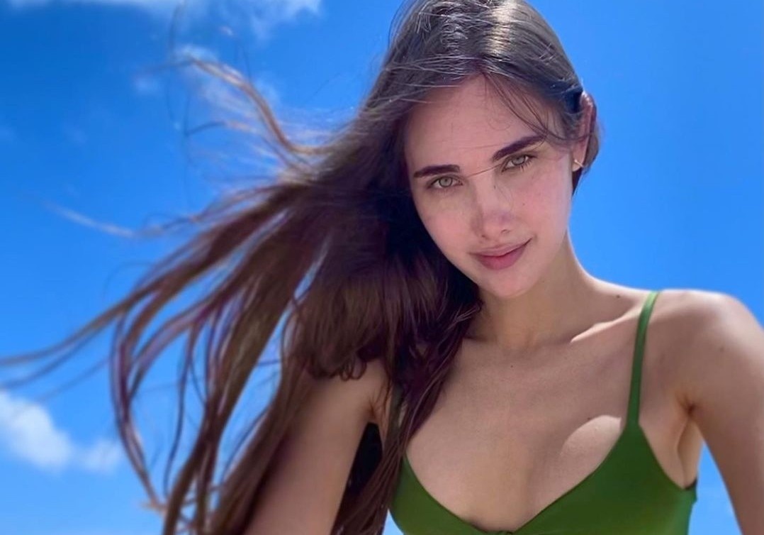 Hoa hau Quoc te danh mat vi the hinh anh