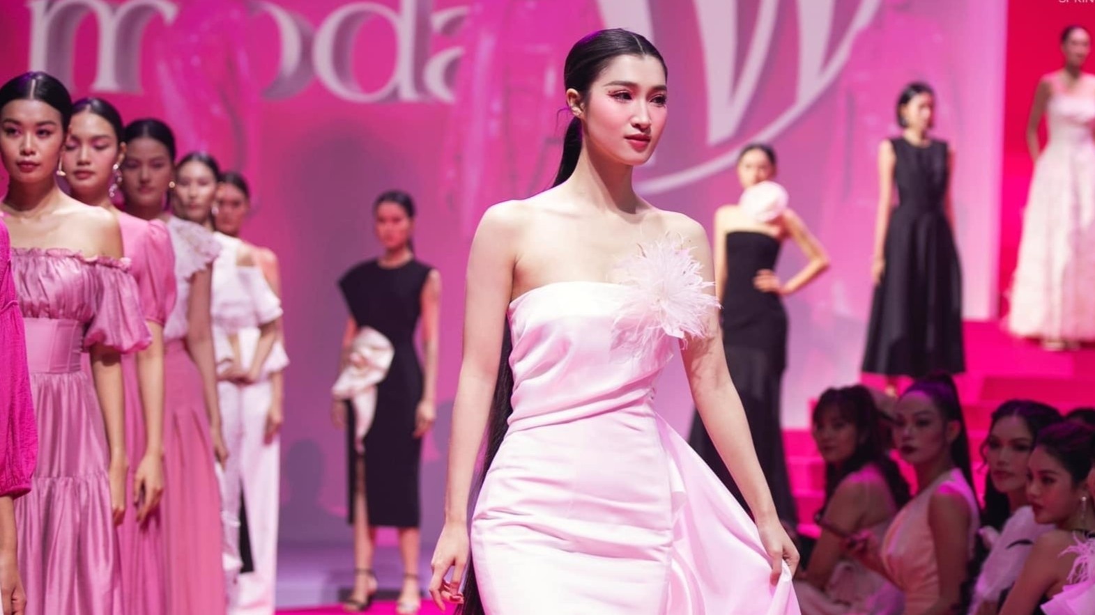 Tieu Vy lam vedette anh 6