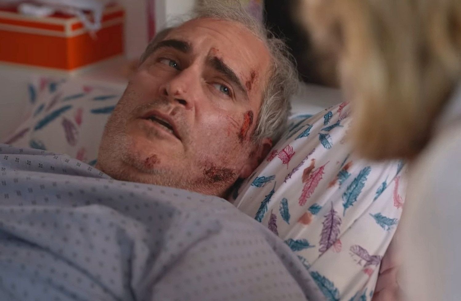 'Joker' Joaquin Phoenix ngat xiu tren phim truong hinh anh