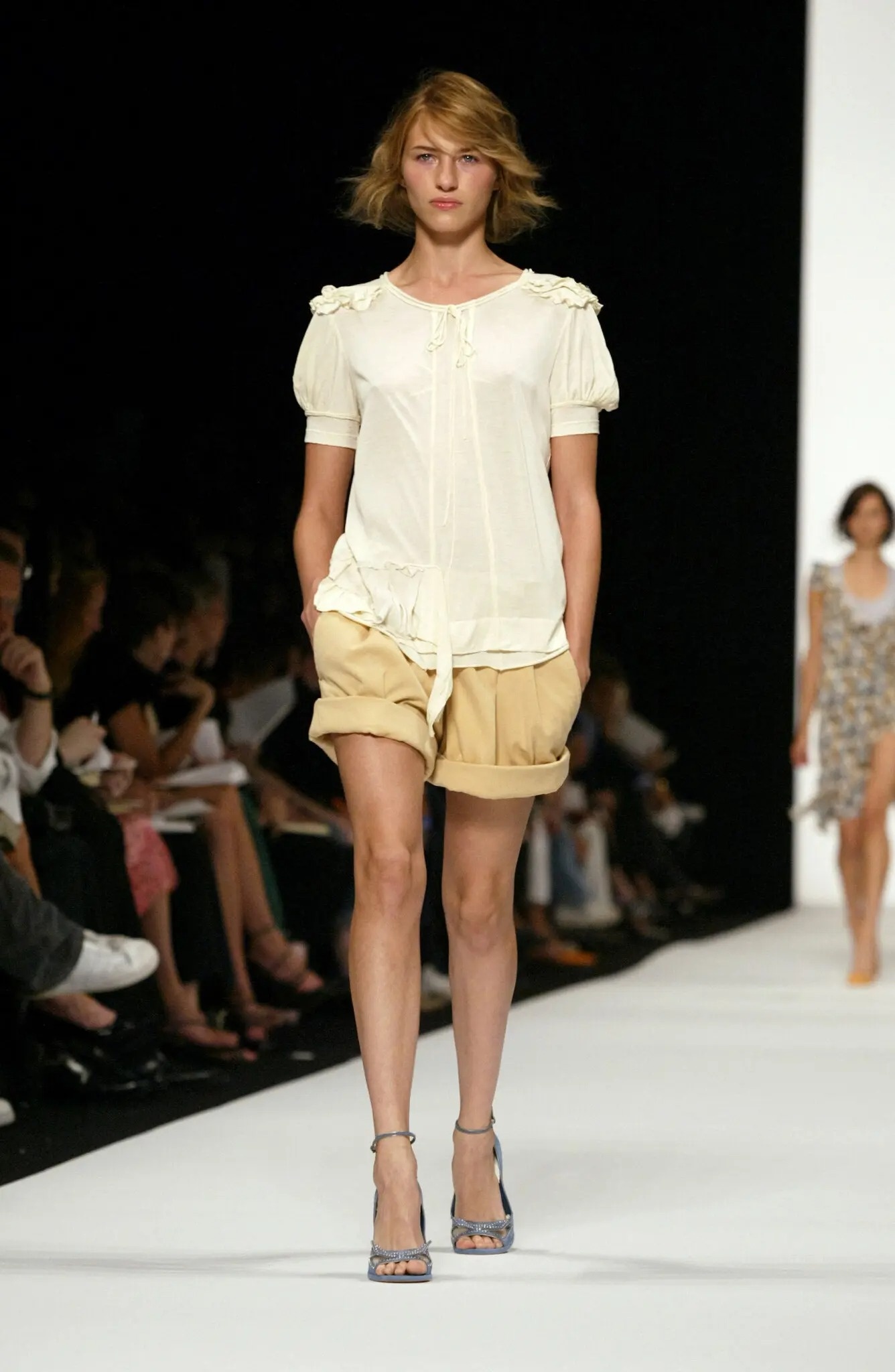 Người mẫu bị cưỡng hiếp ảnh 1 Nguoi mau bi cuong hiep anh 1