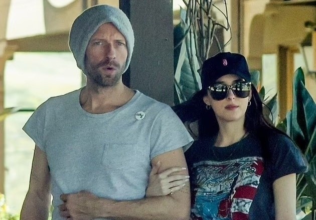 Ngoai hinh khac la cua ban trai minh tinh '50 sac thai' hinh anh