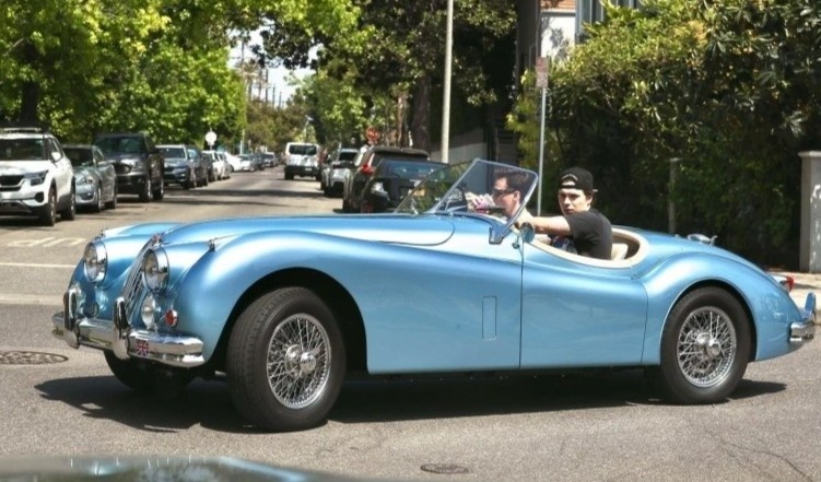 Bo suu tap xe cua Brooklyn Beckham hinh anh