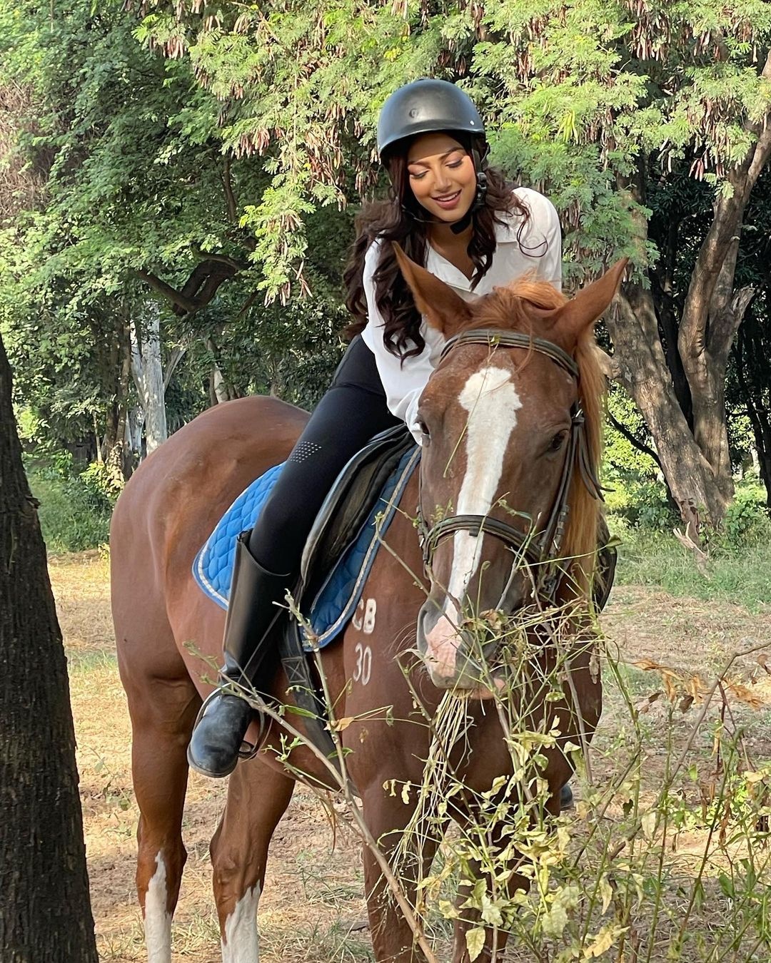 Hoa hau Hoan vu anh 8