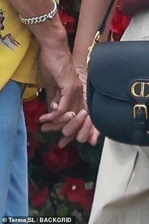 Charlize Theron hẹn hò ảnh 2 Charlize Theron hen ho anh 2