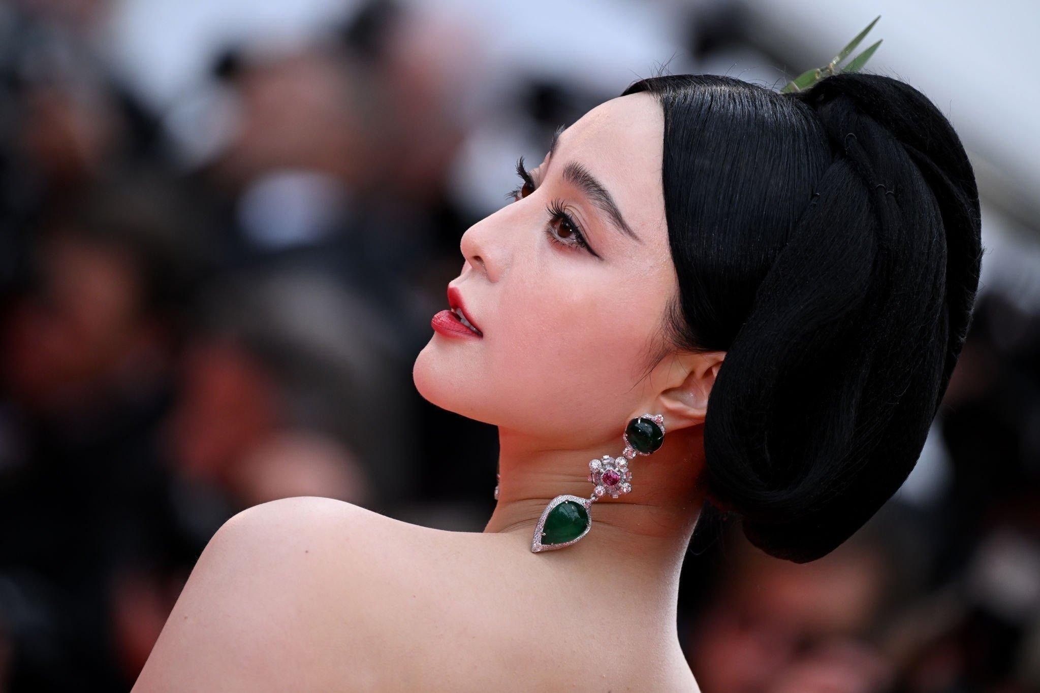 Tiec tung thau dem, tranh cai va su ky quac o Lien hoan phim Cannes hinh anh