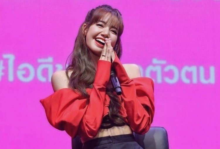 NTK Công Trí may váy cho Adele, BlackPink trước khi bị bắt