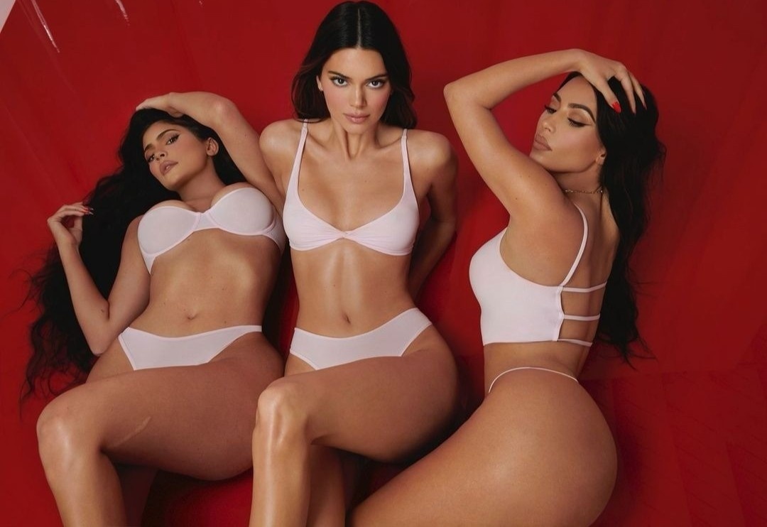 Hiem hoa khi so huu vong ba qua kho theo 'hieu ung Kardashian' hinh anh