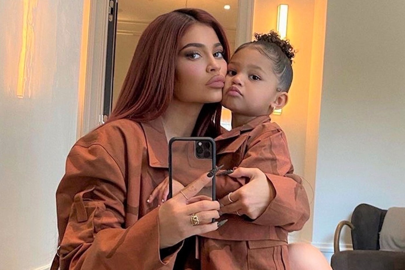 Con gai Kylie Jenner deo dong ho Rolex 40.000 USD hinh anh