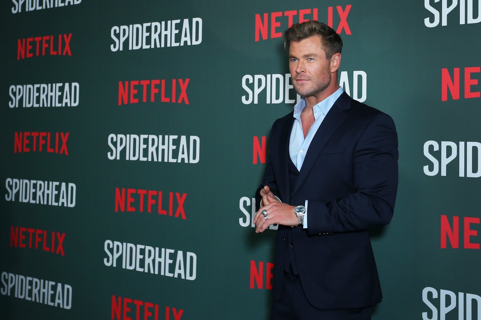 dong ho Chris Hemsworth anh 4