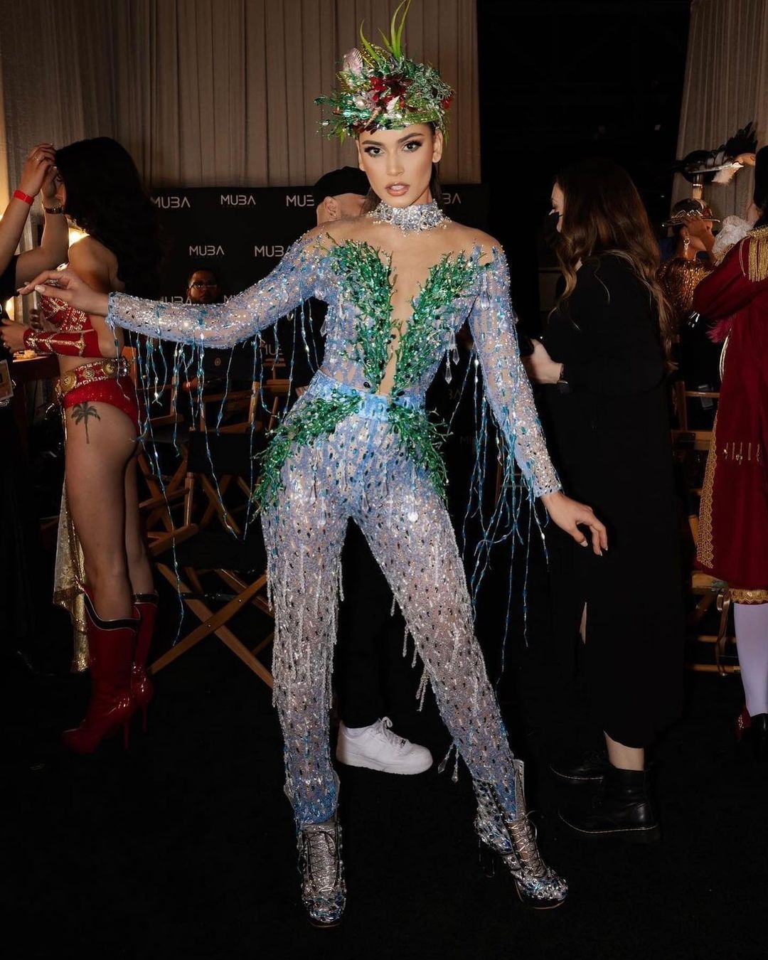 Nhan sac vuot thoi gian anh 7