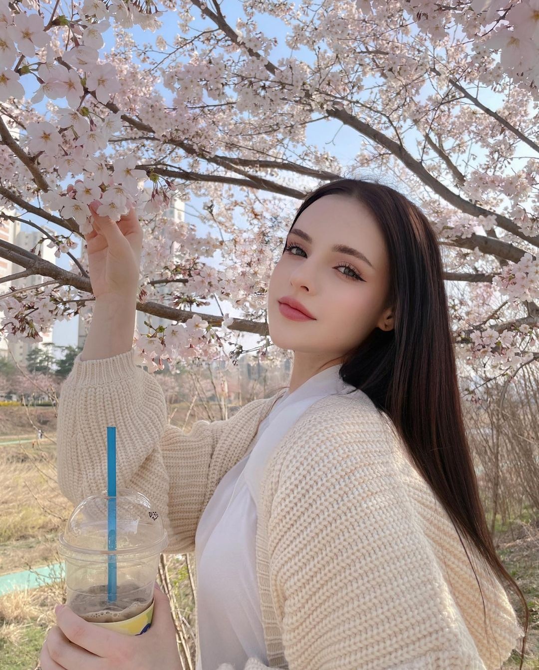 guong mat dep nhat anh 8