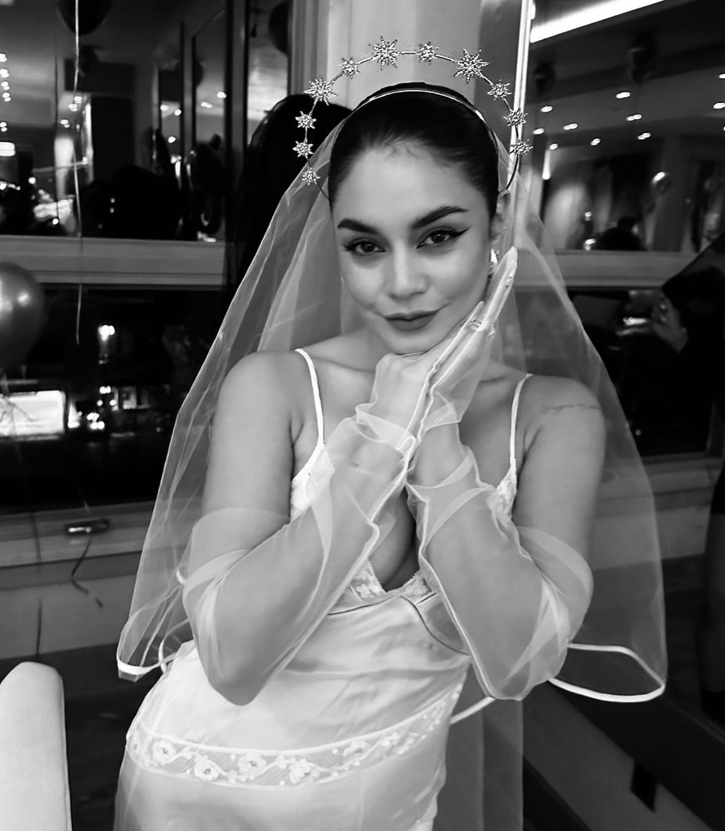 Vanessa Hudgens kết hôn ảnh 2 Vanessa Hudgens ket hon anh 2