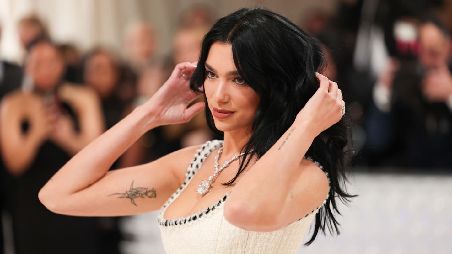 Ngoi sao dep nhat tham do nam 2023 hinh anh