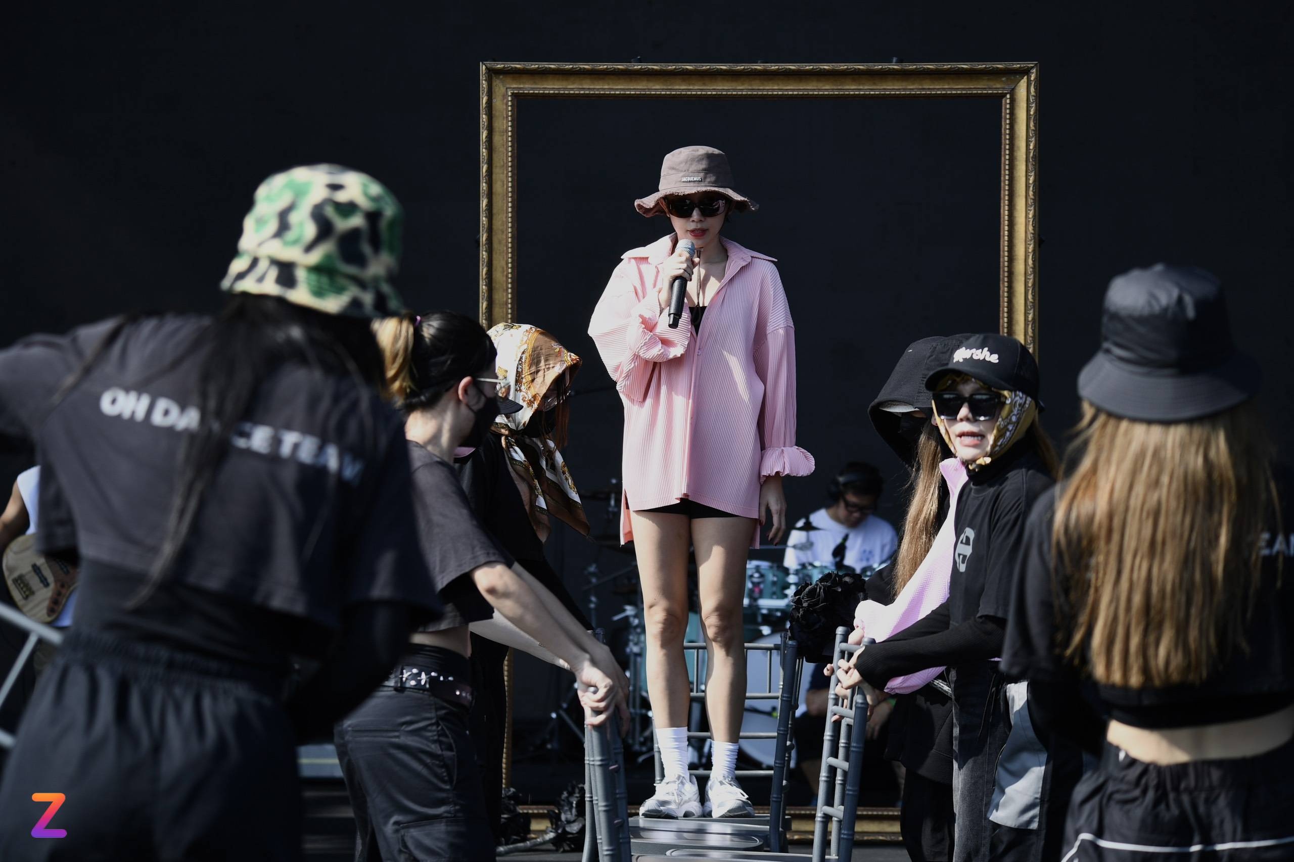 Toc Tien tong duyet anh 1