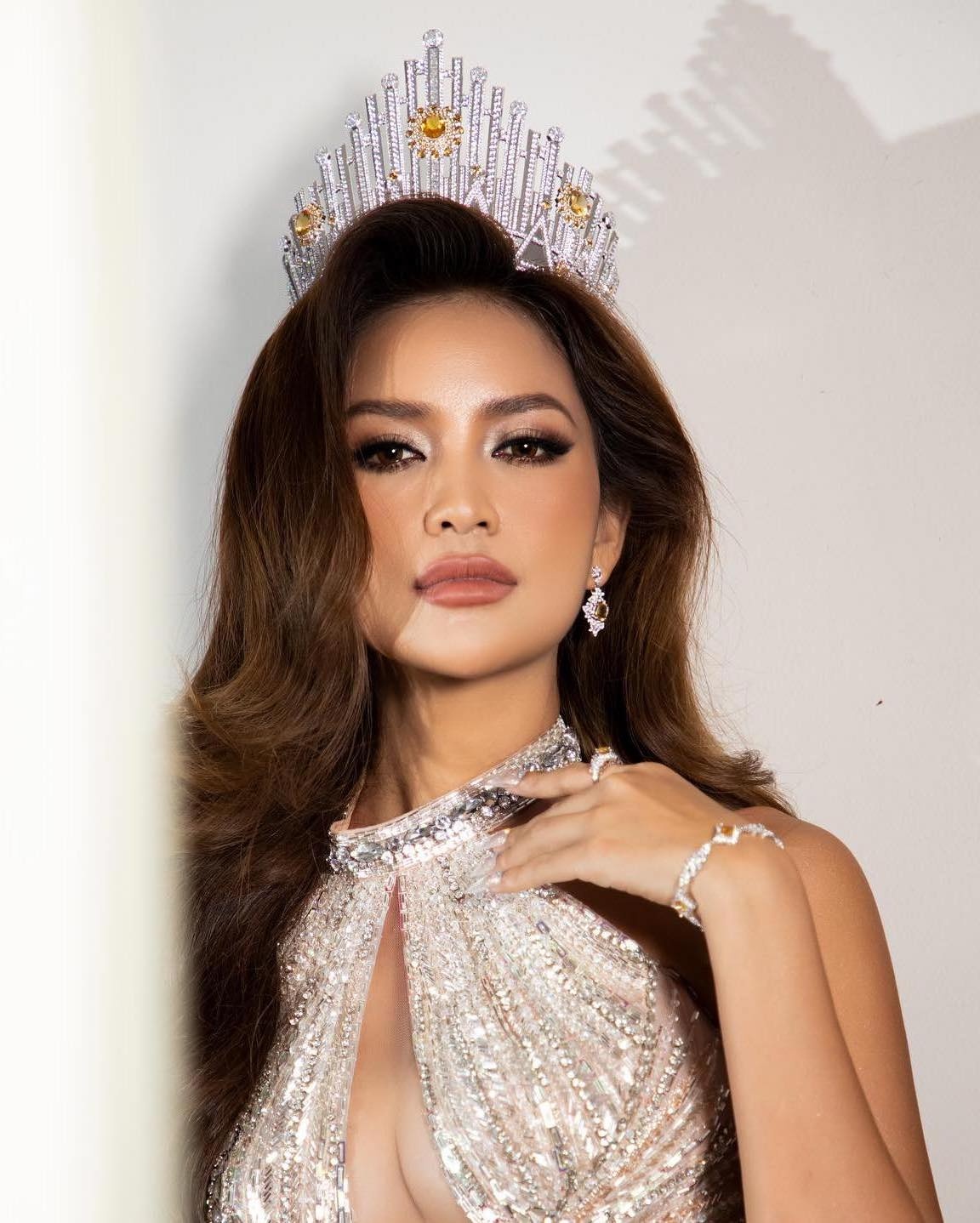 Hoa hau Ngoc Chau anh 2