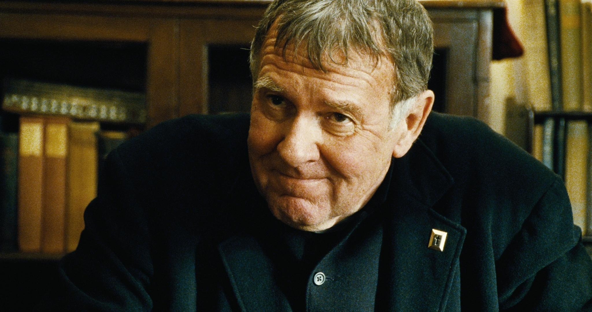 Tom Wilkinson qua doi anh 1