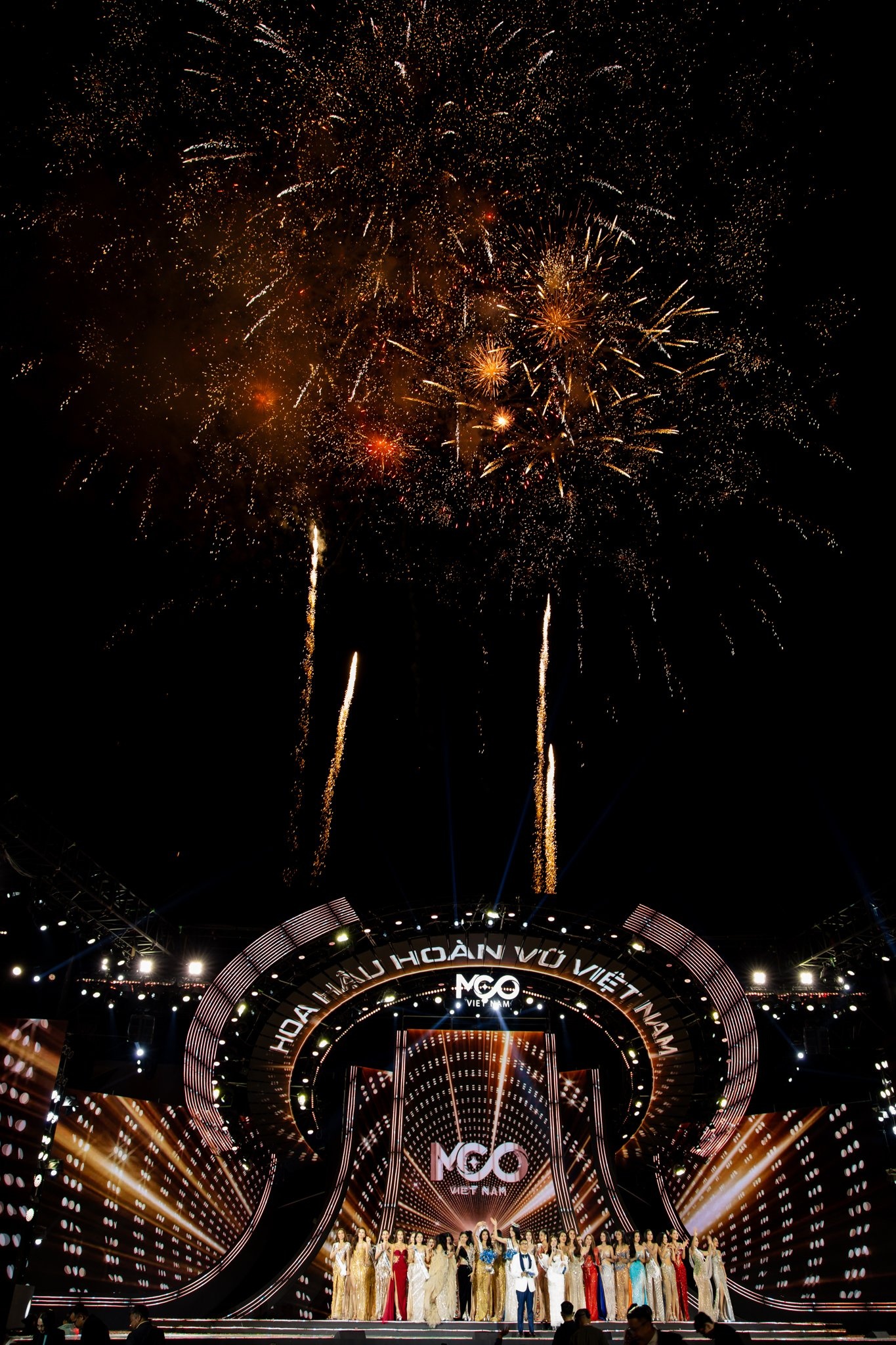 Hoa hau Hoan vu anh 1