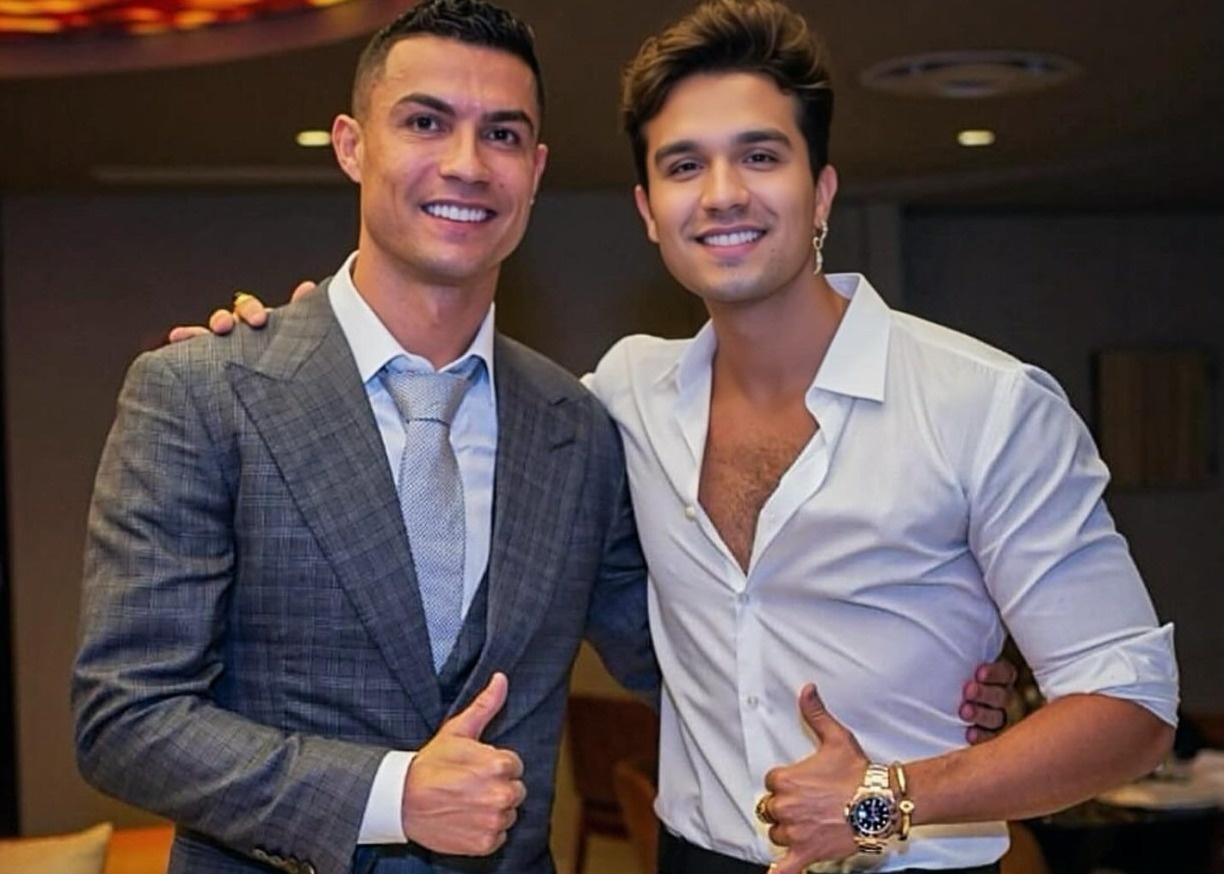 Ca si Brazil duoc Ronaldo tang dong ho Rolex 82.000 USD hinh anh