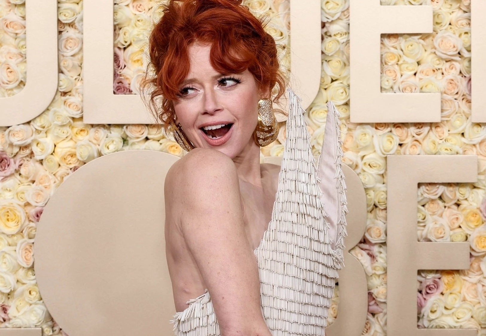 Nhung bo canh tham hoa o Qua cau Vang 2024 hinh anh