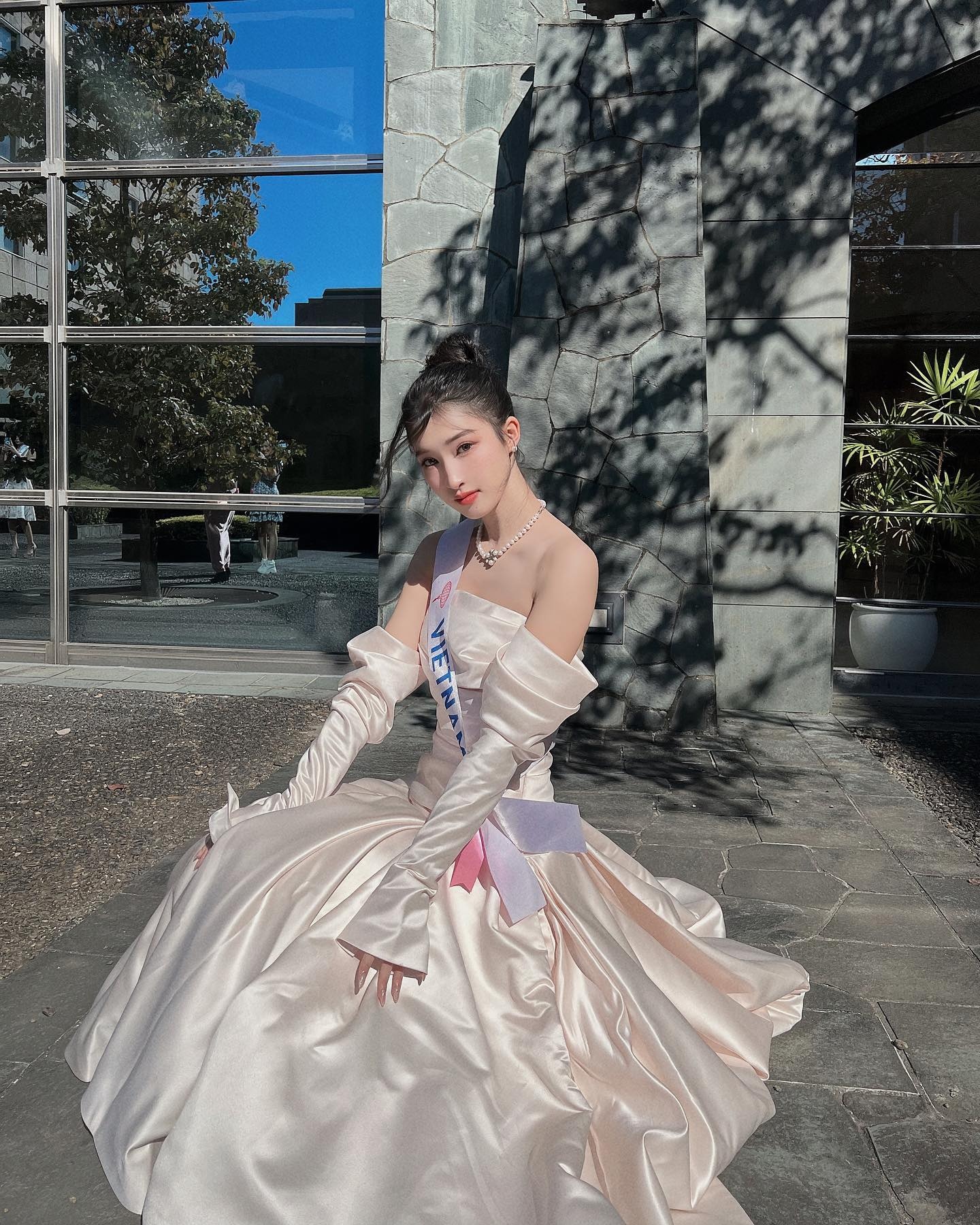 Á hậu Phương Phi ảnh 2 A hau Phuong Phi anh 2