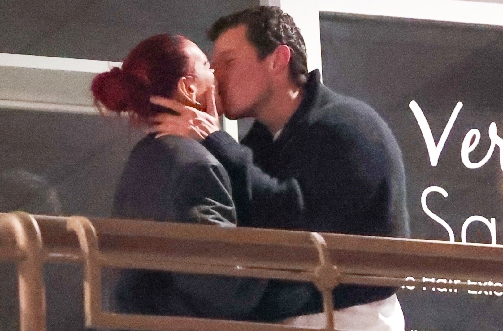 Anh khoa moi cua Dua Lipa va tai tu 'Fantastic Beasts' hinh anh