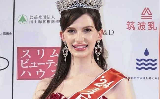 Tan Hoa hau Nhat Ban bi phan doi hinh anh