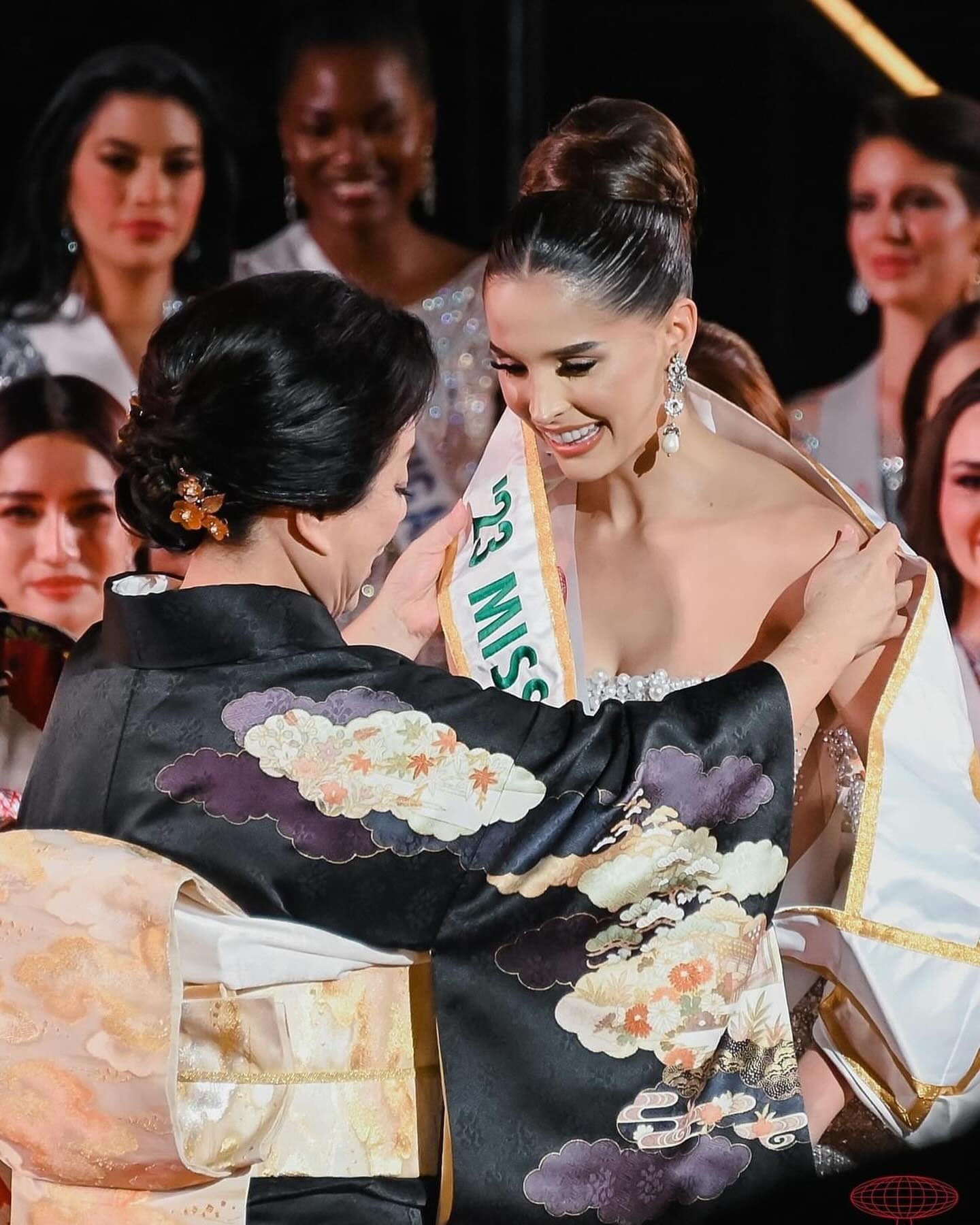 Hoa hau Hoan vu anh 5